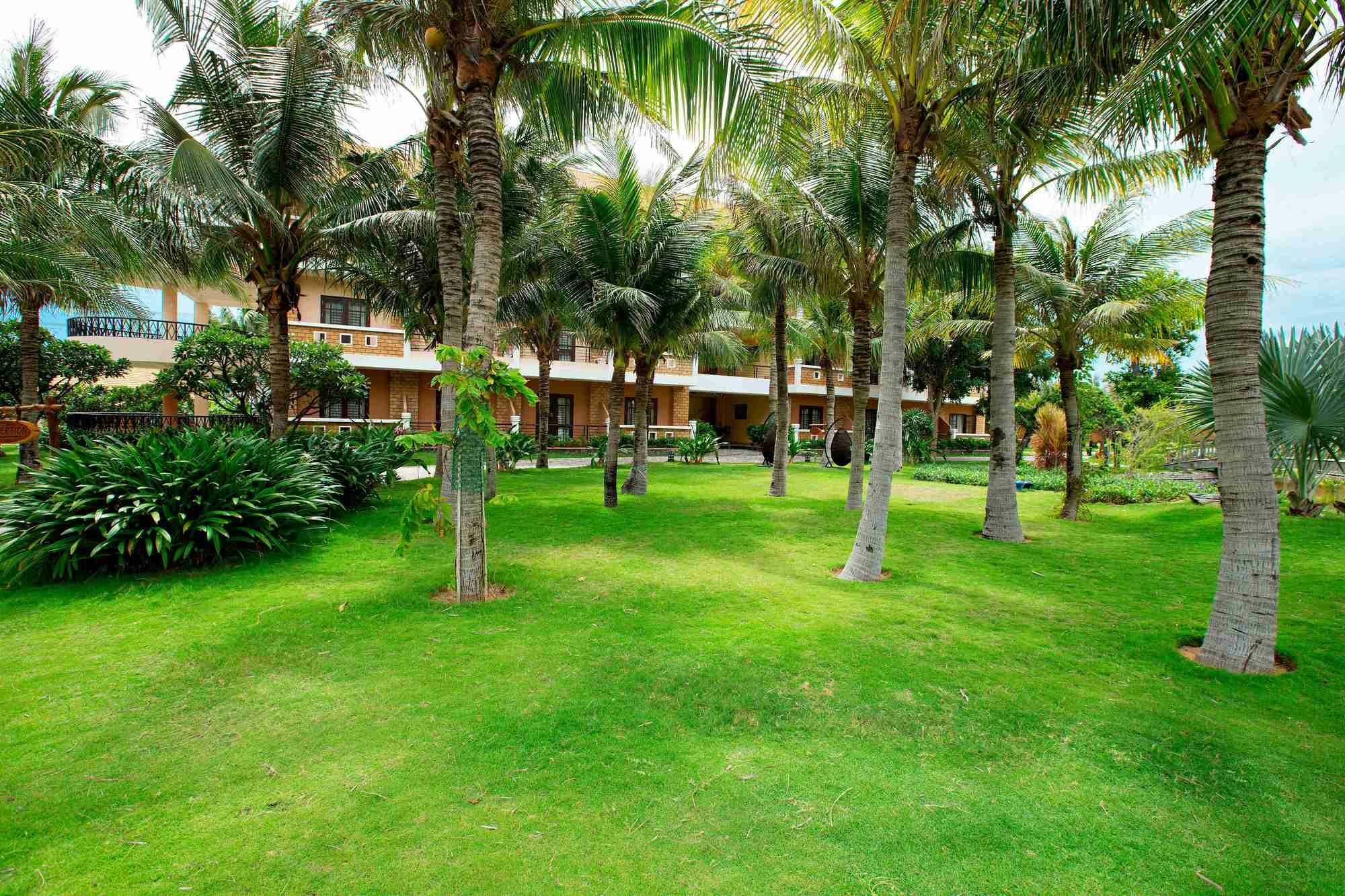Blue Bay Mui Ne Resort & Spa Phan Thiet Exterior foto